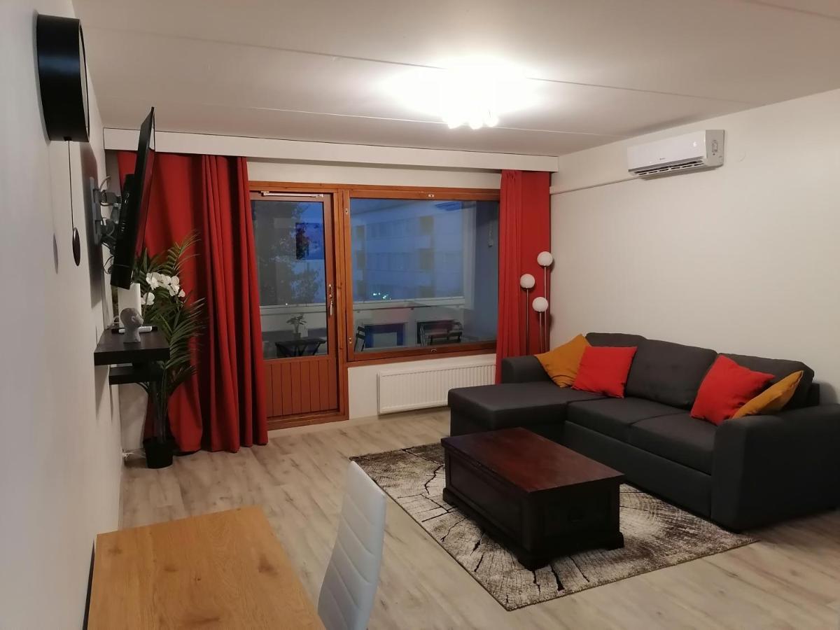 Keskustan Kaksio Parvekkeella, Ilmastoitu. Apartman Savonlinna Kültér fotó